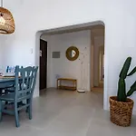 فيلة Tara تياس