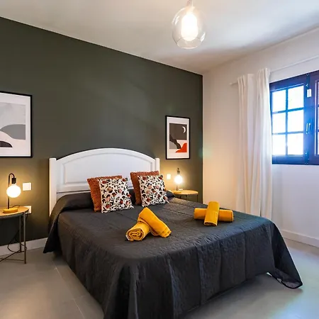 Tara Villa Tias