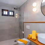 Villa Tara Tías