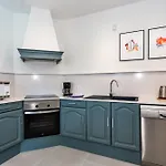 Tara *