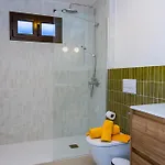 Tara Villa Tías